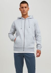 JJESTAR BASIC HOOD - Sweater met rits - light grey melange