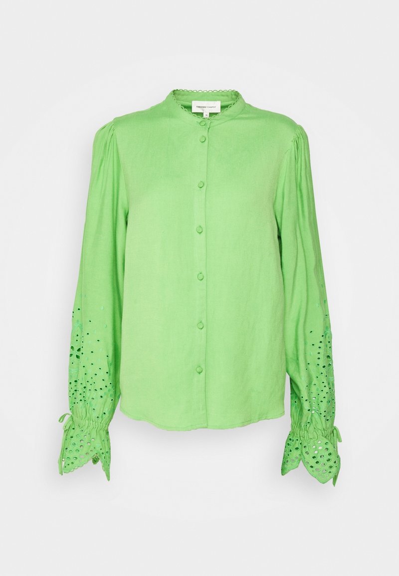 Blusa in lino verde con scollo rotondo, abbottonatura frontale e maniche lunghe con dettagli ricamati e polsini elasticizzati.