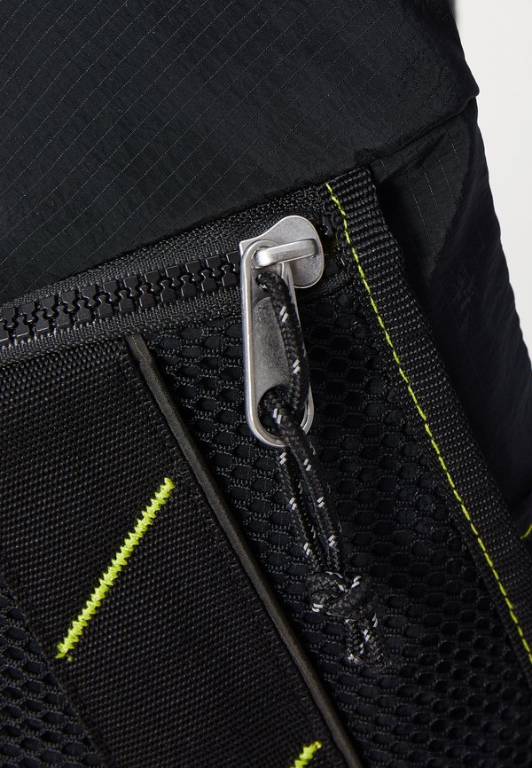 ONE-SHOULDER - Rucksack3