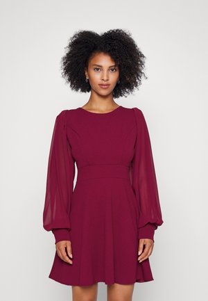 KAT SLEEVE DRESS - Vestito di maglina - berry wine