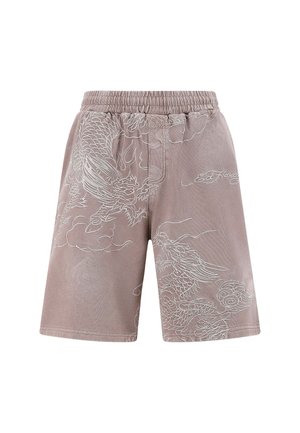 Pantaloni corti marrone chiaro con vita elasticizzata, dotati di ricami di draghi bianchi e motivi di nuvole, realizzati in un tessuto morbido con una texture liscia.