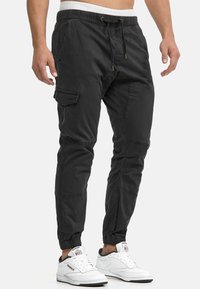 INDICODE JEANS Cargobroek - black