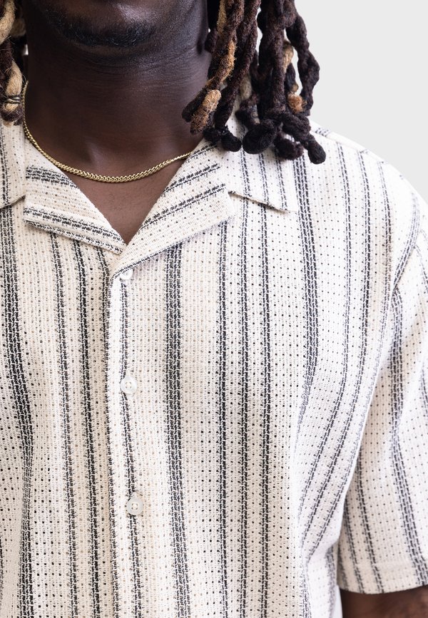 ZANDER BOXY FIT - Shirt4