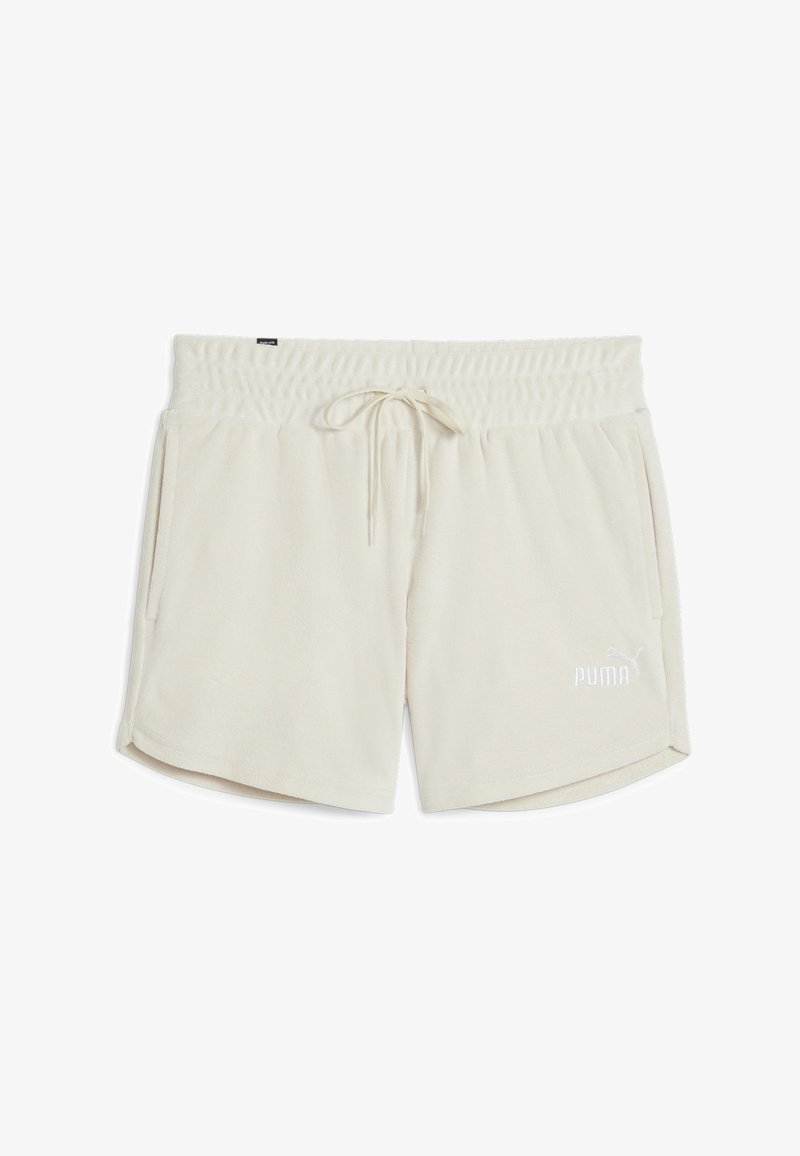 Pantalones cortos de forro polar beige con cintura elástica y cordón, que cuentan con bolsillos laterales y un logo de Puma bordado en blanco en la parte inferior delantera.