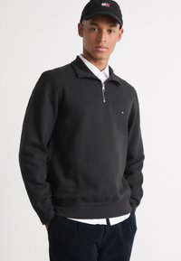 Tommy Hilfiger ESSENTIAL ZIP UNISEX - Melegítőfelső - black