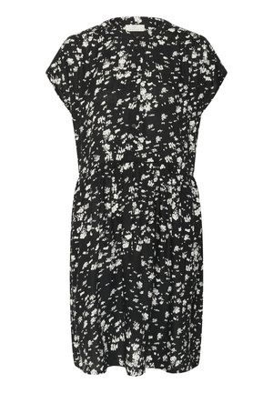 Robe noire à manches courtes avec un motif abstrait blanc, col rond, détail de boutons et taille froncée, fabriquée en tissu léger.
