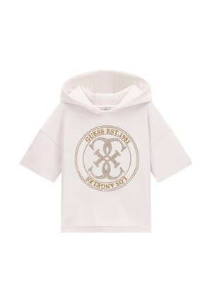 Biała bluza z kapturem i krótkim rękawem, z złotym okrągłym logo Guess i napisem „GUESS EST. 1981 LOS ANGELES” z przodu.