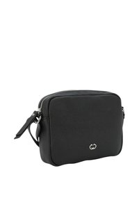 Črn pravokotni crossbody nahrbtnik iz teksturiranega blaga, ki ima srebrno zadrgo in logo, ter odstranljivo naramnico.