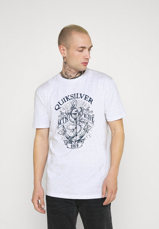 QUIET DARKNESS - T-shirt con stampa - white