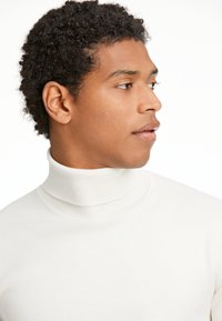 Lindbergh ROLL NECK - Strickpullover - pale sand