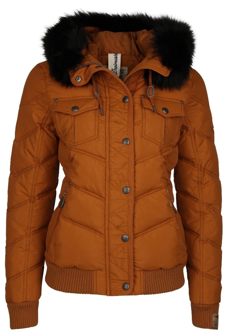 Rustrødt quiltet jakke med hætte i sort pelskant, frontknapper, brystlommer med klap, sidelommer med lynlås og ribbet manchetter og kant.
