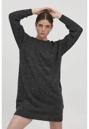 Graues Strickkleid mit langen Ärmeln, rundem Ausschnitt und lässigem Schnitt. Der weiche Stoff und die gerippten Bündchen sorgen für zusätzlichen Komfort und Stil.