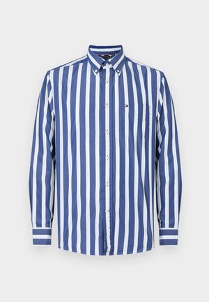 Camicia a maniche lunghe a righe blu e bianche, colletto button-down, taschino singolo sul petto, striscia a contrasto sui polsini, materiale in cotone.