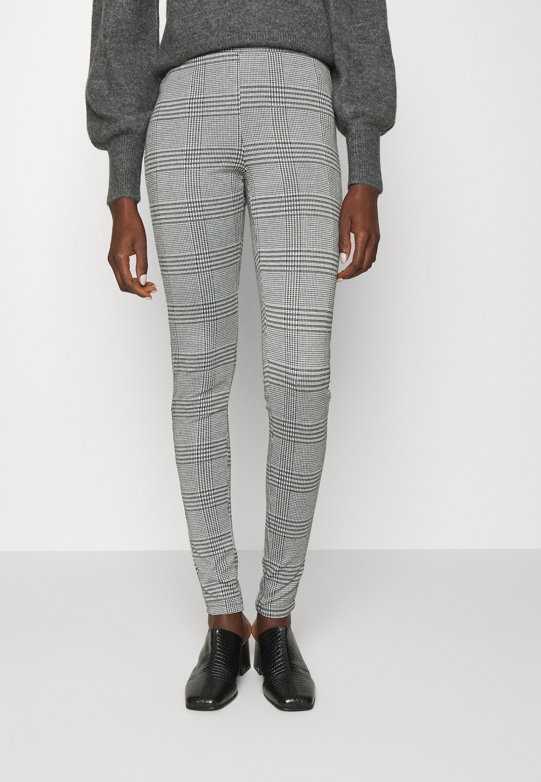 ONLY Tall ONLMICA CHECK - Legging - cloud dancer/black/white/zwart - Zalando .nl