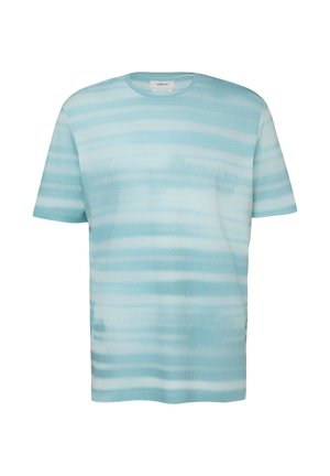 T-shirt met korte mouwen en ronde hals, met horizontale lichtblauwe en witte strepen, gemaakt van zacht stof, afgebeeld op een effen witte achtergrond.