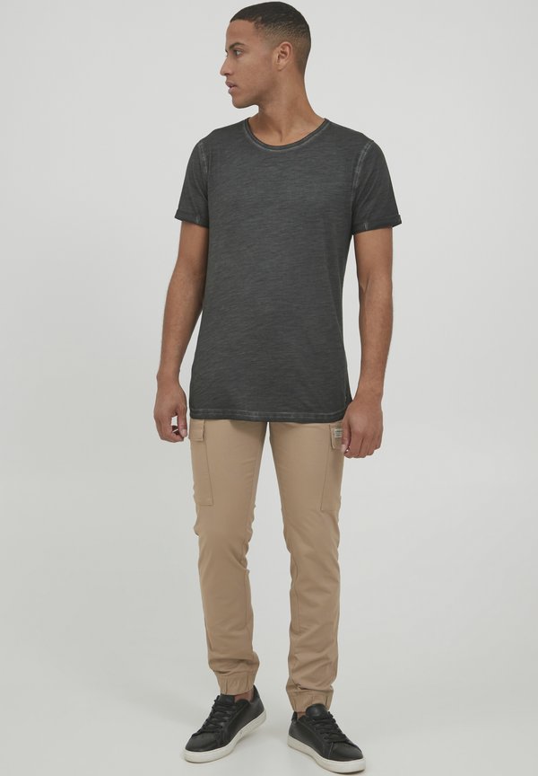 PRLOUKA REGULAR FIT - Cargo trousers - dune4