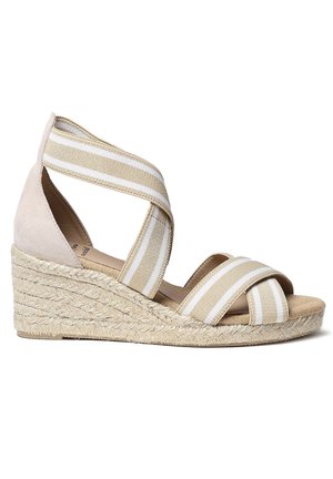 FAMA - Sandaler m/ kilehæl - pedra