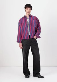 Marimekko SUURE PICCOLO UNISEX - Blúzka so zapínaním na gombíky - red/blue