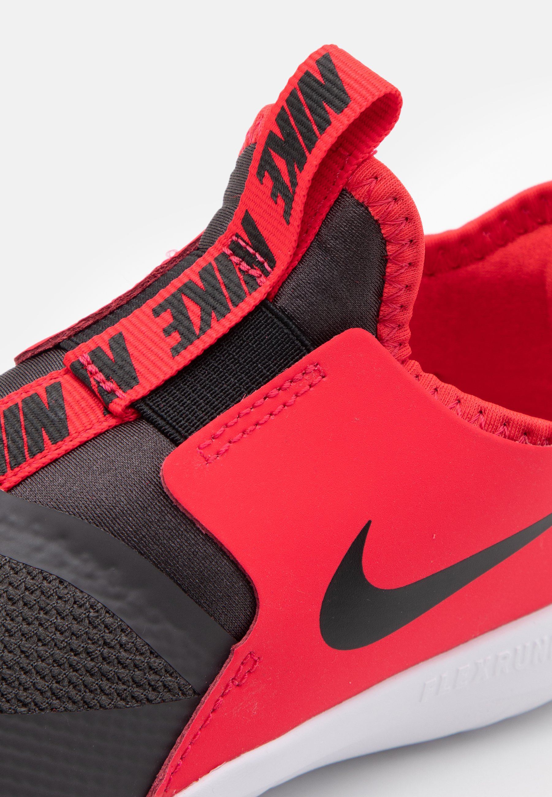 nike flex runner red