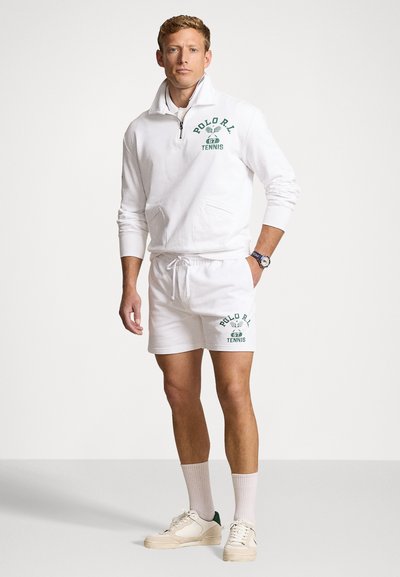Polo Ralph Lauren WIMBLEDON FLEECE COLLARED SWEATSHIRT - Long sleeved top - ceramic white