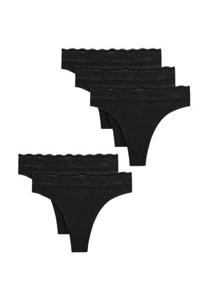 Fem sorte tanga-trusser til kvinder med blondestrimler, arrangeret i to rækker på en hvid baggrund.