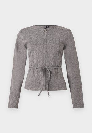 Γκρι σακάκι με μακριά μανίκια, εμπρός φερμουάρ και δεσίματα στη μέση, με διακριτικό σχέδιο ψαροκόκαλου και στρογγυλή λαιμόκοψη.