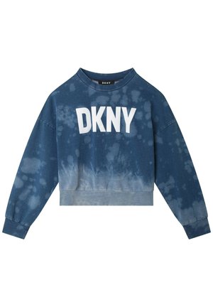 Blå tie-dye cropped sweatshirt med lange ærmer og stort hvidt "DKNY"-logo midt på fronten.