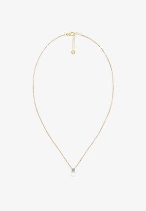 Zelta ķēdes kaklarota ar centrālo pērli kā piekariņu, ko akcentē neliels kristāls virs pērles, ar omā nožogojuma sprādzi.