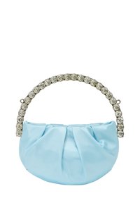Világoskék selyem felsőrésszel készített táska redős dizájnnal és ívelt, gyémántokkal díszített fogantyúval. Kerek formájú és sima tapintású.