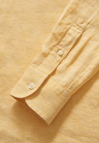 Oscar Jacobson REG FIT BD SIGNATURE - Skjorta - sunshine yellow