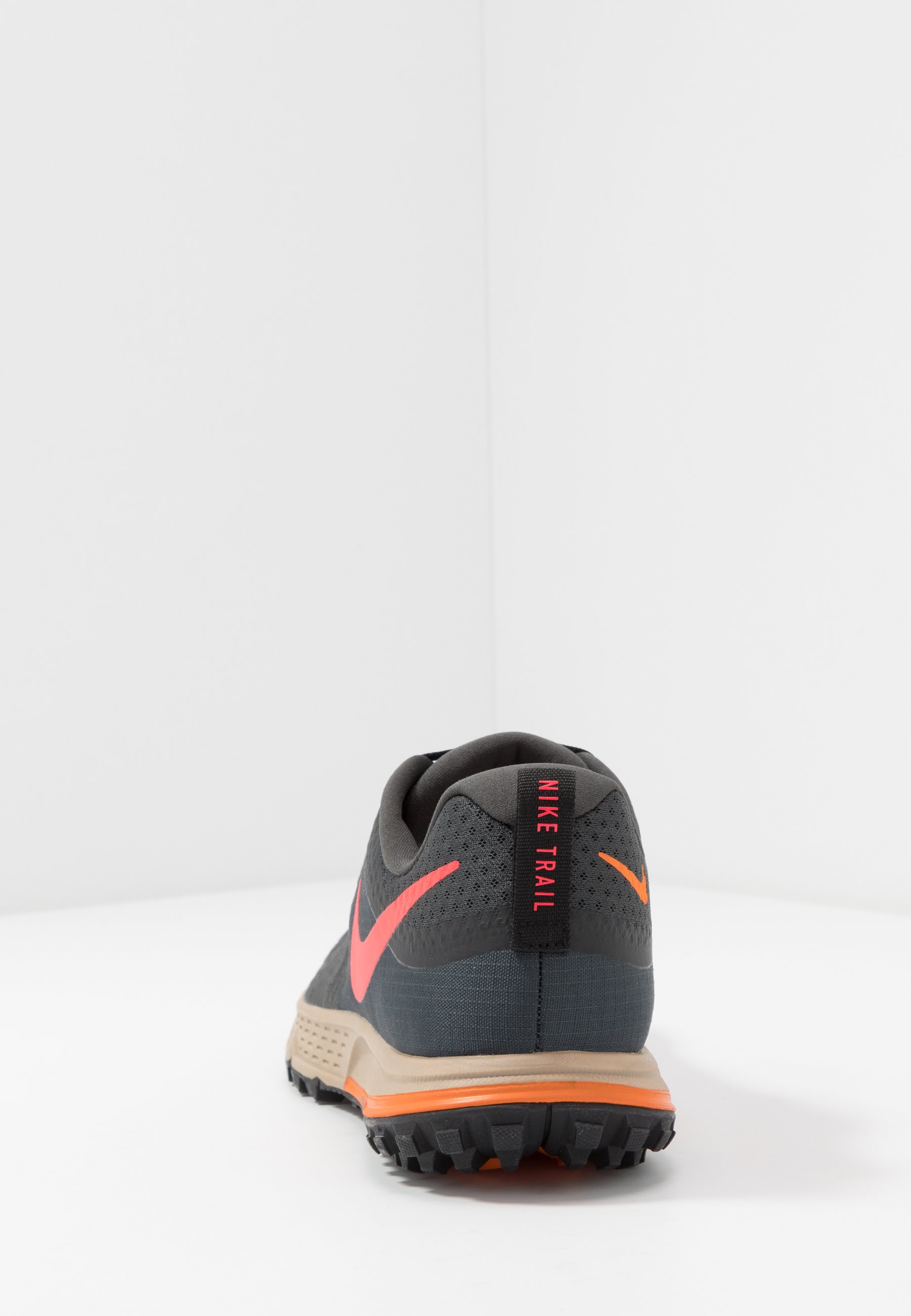 nike wildhorse 5 dark smoke