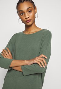 ONLY ONLGLAMOUR  - Camisola de manga comprida - beetle