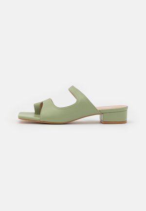 Sandalias de dedo - green