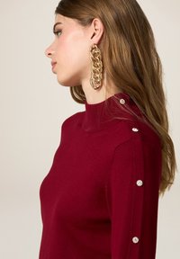 Oltre LUPETTO CON BOTTONI GIOIELLO - Strickpullover - bordeaux