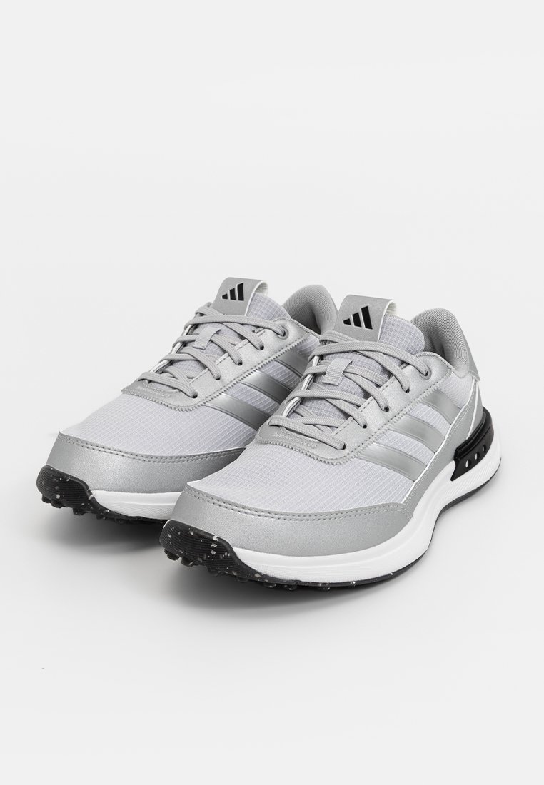 Golfschuh