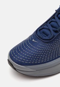 Nike Sportswear AIR MAX DN - Tenisky - midnight navy/white/cool grey/black