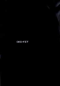 Tissu noir avec un texte blanc centré indiquant "DRI-FIT".