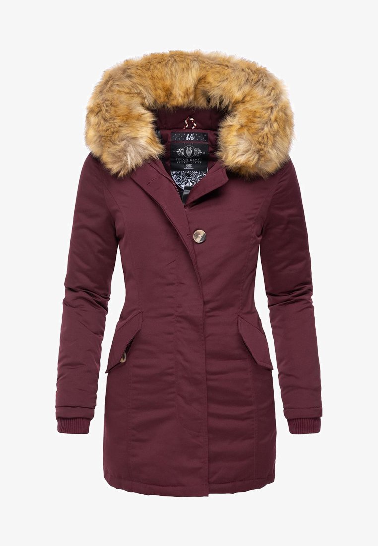 Burgundijas krūškurvja garuma mētelis ar mākslīgās ādas kapuci, divām sānu kabatām, pogu aizdari un ribo krekliem. Gluda auduma ar polsterējumu dizainu.