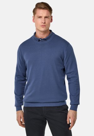Blauer Pullover aus weichem Stoff, mit einem Rundhalsausschnitt und langen Ärmeln. Er hat eine glatte Textur mit einem engen Saum und Bündchen.