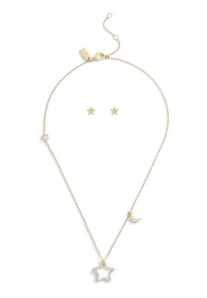 Set di gioielli in tonalità oro composto da un pendente a forma di stella e un charm a forma di luna crescente con accenti di pietre trasparenti; include orecchini a stella abbinati.