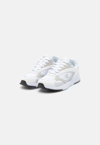 Champion CHAMP 2K - Treningssko - white/silver
