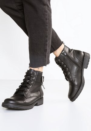 Snørestøvletter - black