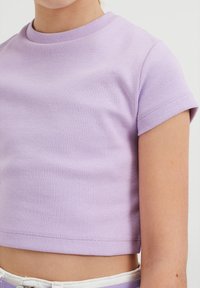 WE Fashion T-shirt basic - light purple