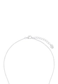 Bracciale in argento con chiusura a gancio, lunghezza regolabile, maglie fini e un piccolo tag ovale con logo inciso.