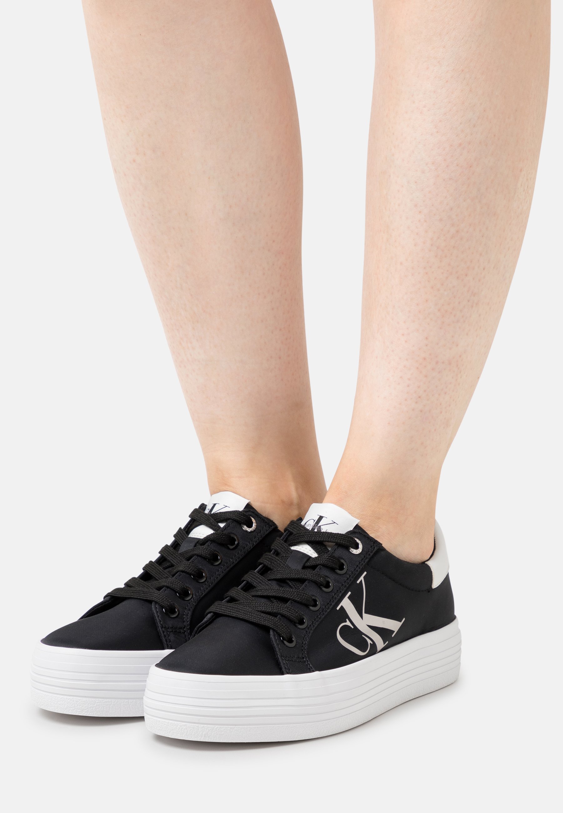 Vulcanized flatform laceup Clearance