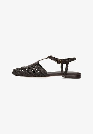 Sandals - brown
