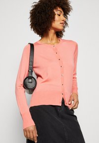 Lindex ANNA - Adīta jaka - coral