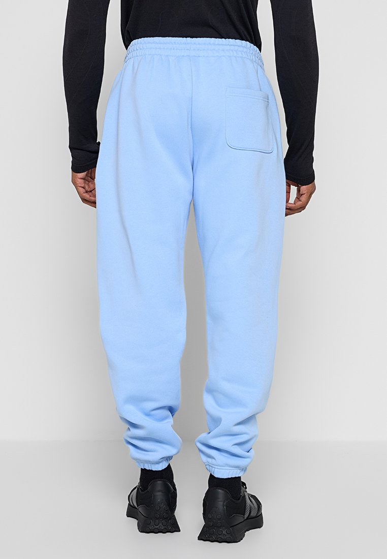 SPORT ESSENTIALS JOGGER