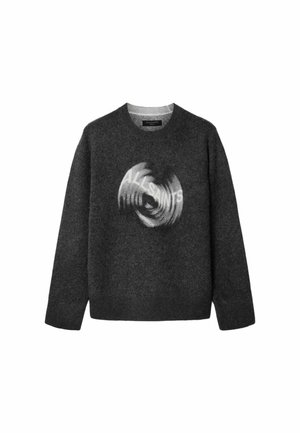 Maglione grigio scuro a maniche lunghe con scollo rotondo e un logo circolare sfocato "ALLSAINTS" sul davanti.