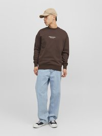 Jack & Jones JORVESTERBRO CREW NECK - Sweatshirt - chocolate brown